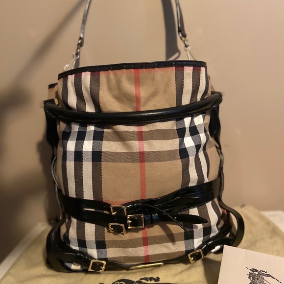 Burberry Handbags - Burberry Check Gosford Large Black Hobo bag